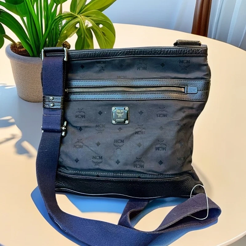 95新 MCM 黑色单肩包  1179 3336