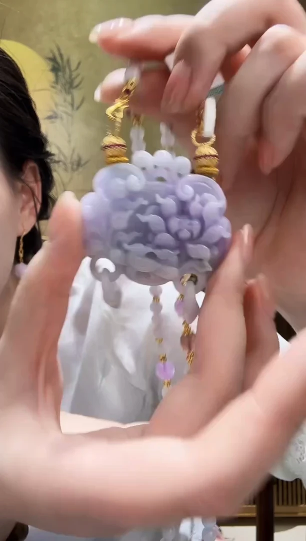 颈饰未镶嵌翡翠吊坠