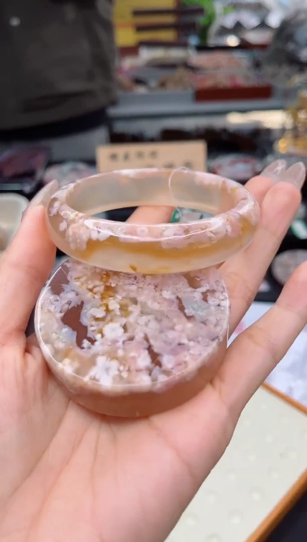 【闪购商品】石英质玉手镯未镶嵌60圈口（赠品镯心）677072