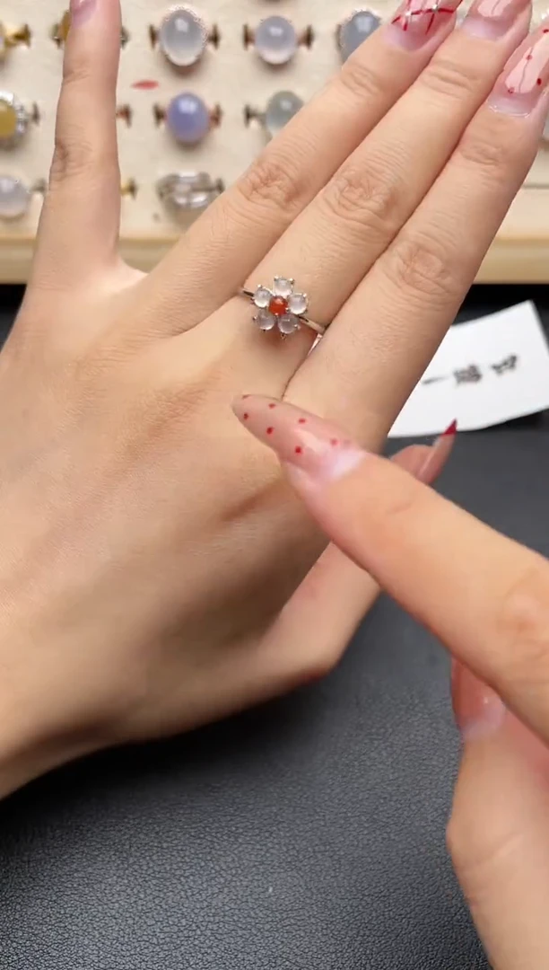 【闪购商品】翡翠戒指银S925镶嵌一物一证一礼盒