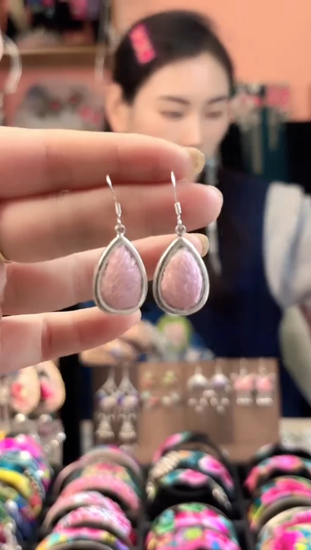 织绣艺枝独绣手工饰品125