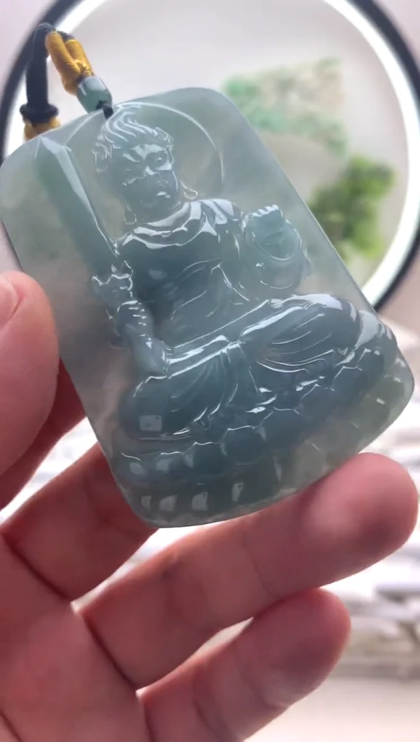 颈饰未镶嵌翡翠不动明王
