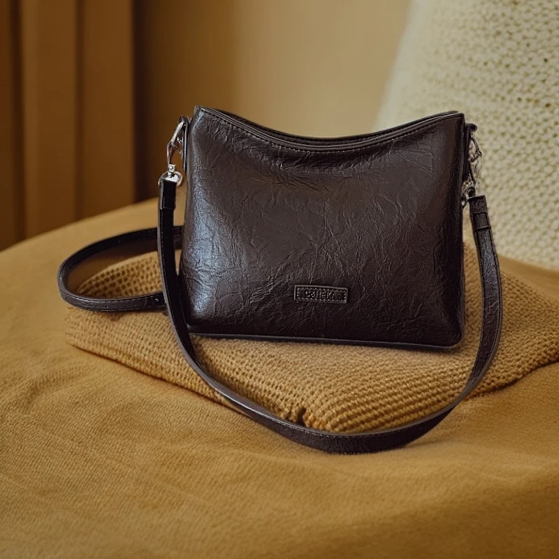 超火流行爆款包包女2025年春夏新款腋下包上班通勤小众单肩斜挎包