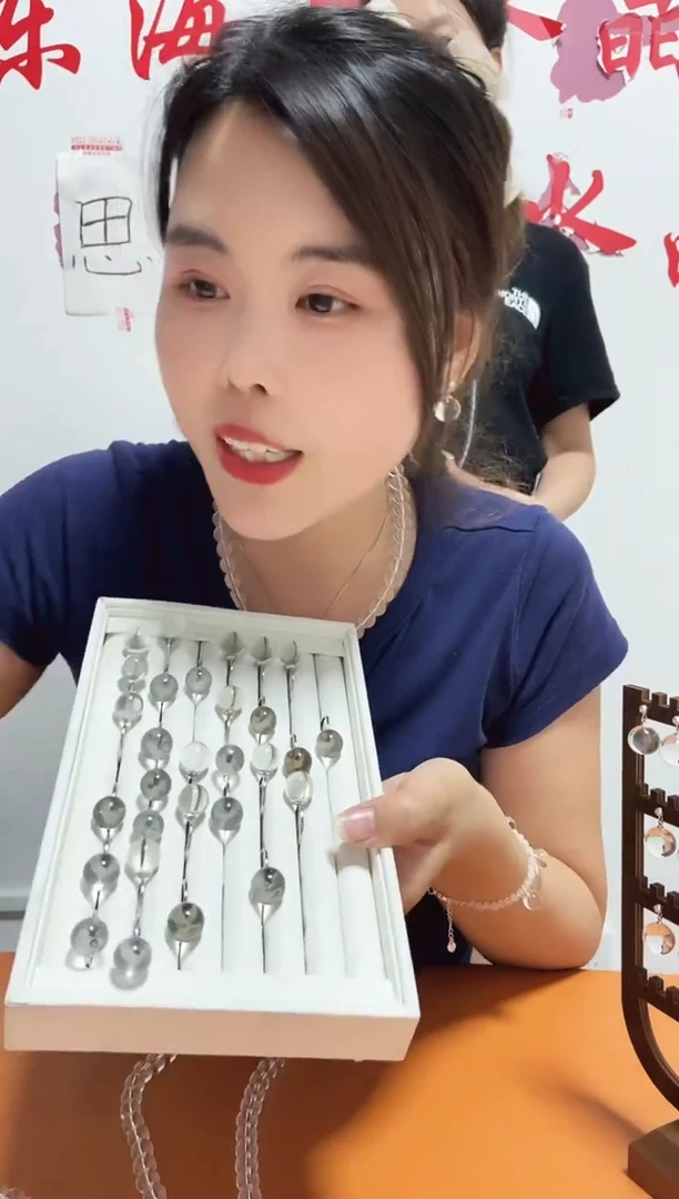 无合金高品质天然双A白水戒指