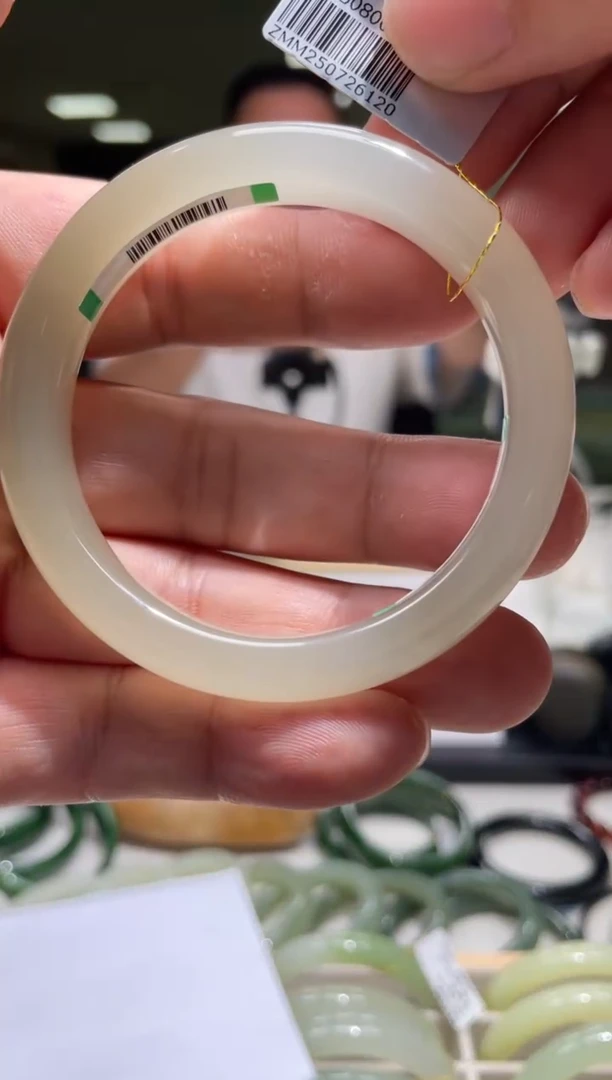 和田玉手镯未镶嵌54-55圈口 6120