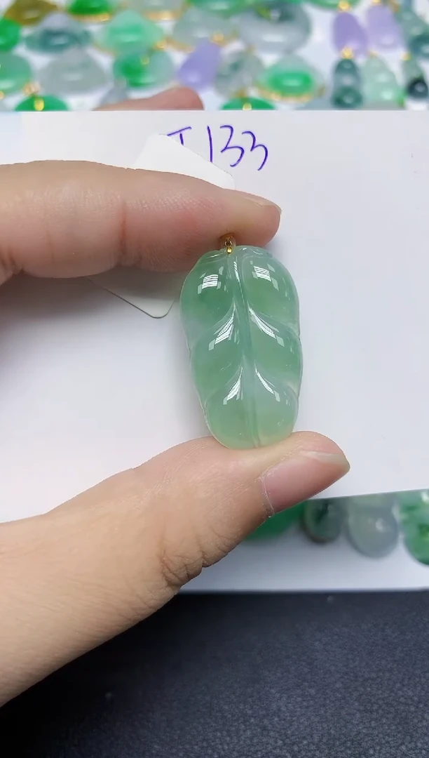 颈饰18K金镶嵌翡翠天然缅甸翡翠A货翡翠百元以上9元证书费自理