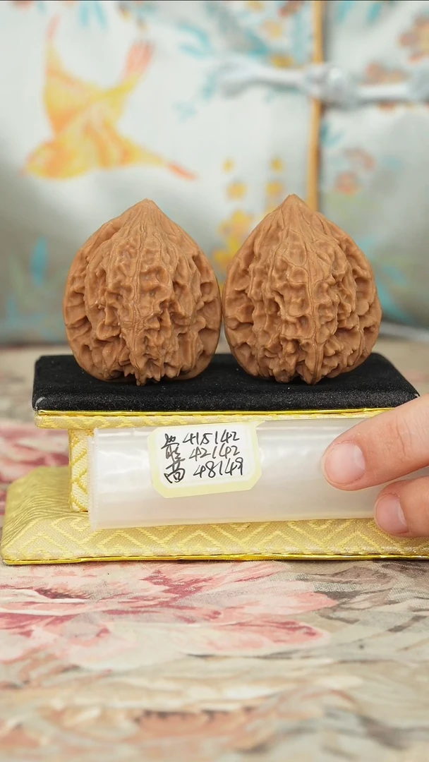 【闪购商品】文玩核桃把件鸡心有修