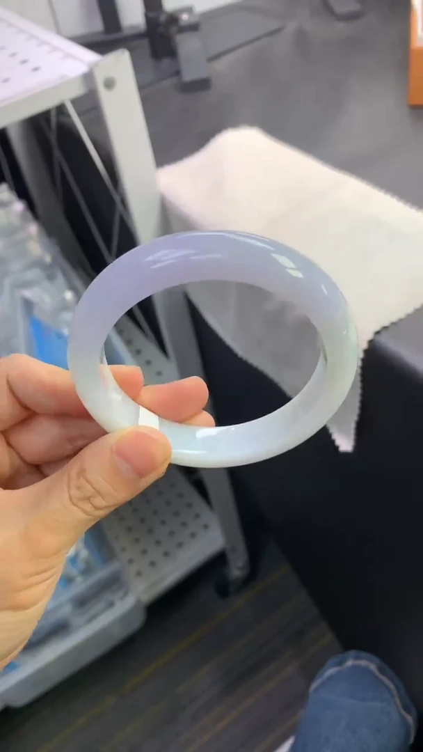 未镶嵌手镯翡翠退货需手镯吊牌标签完好