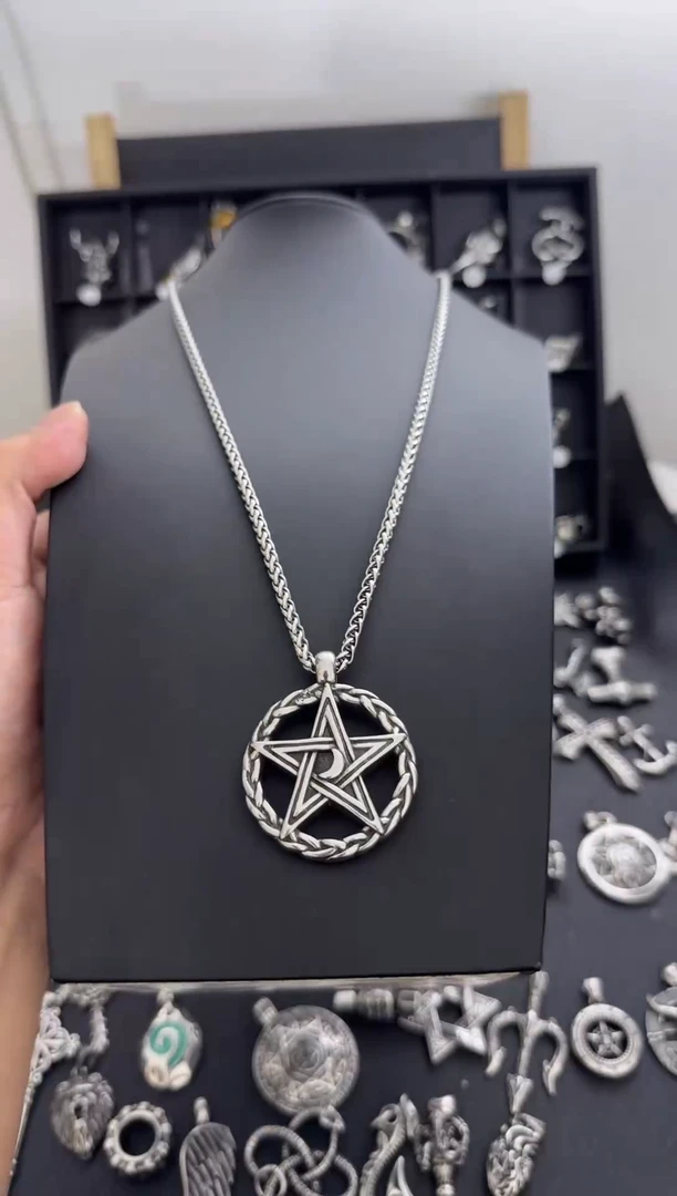 无不锈钢五角星吊坠搭配龙骨项链60CM长度