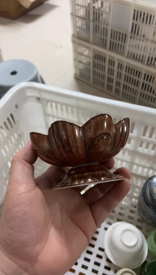 无运费险有瑕疵的摄影的产品有使用过的痕迹有点脏介意勿拍