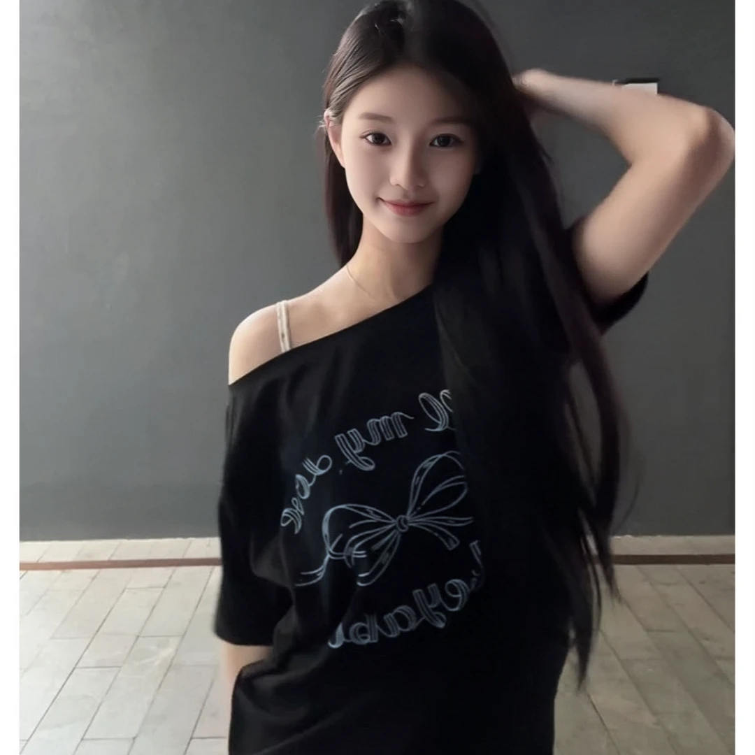 夏季一字领辣妹露肩穿搭短袖t恤女新款美式复古宽松慵懒风上衣服