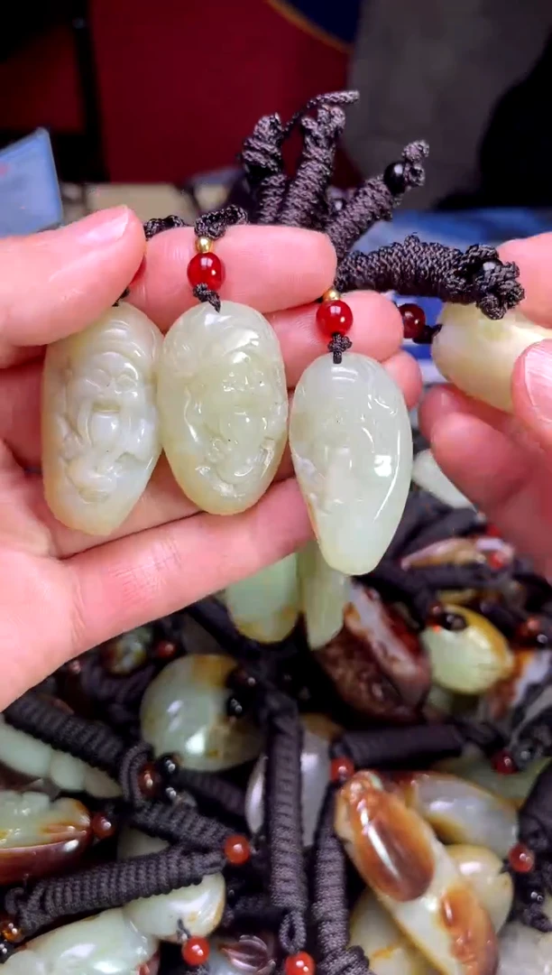 【闪购商品】和田玉颈饰未镶嵌1