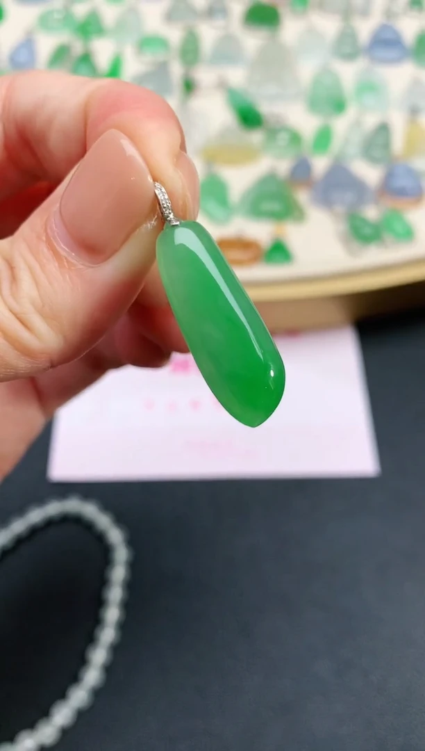 翡翠18K金镶嵌吊坠(不含链)福瓜|2800+0