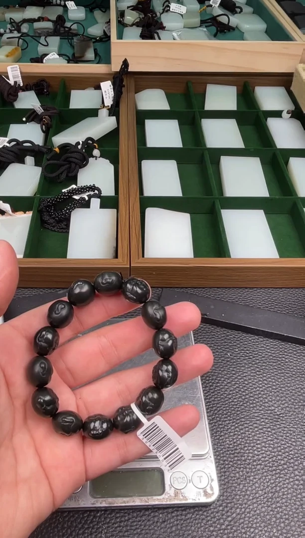 未镶嵌手链和田玉手串