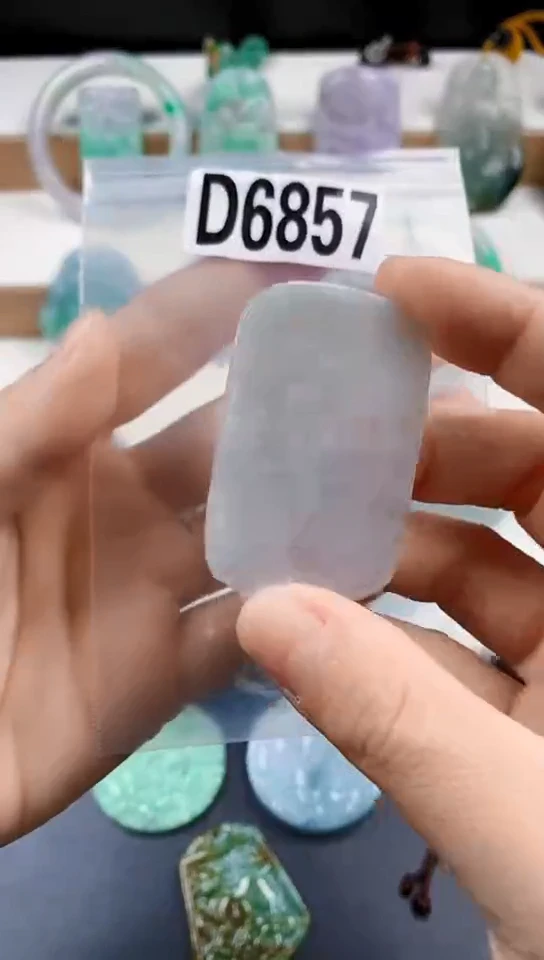 颈饰未镶嵌翡翠天然翡翠吊坠挂件