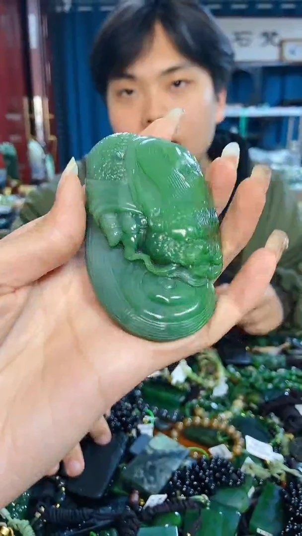 未镶嵌和田玉挂件1