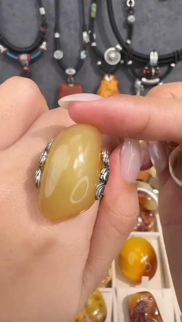 裸石琥珀未镶嵌琥珀