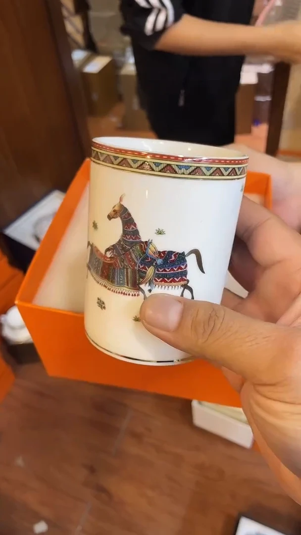 杯鸿辉家品牌瓷器，京东包邮！