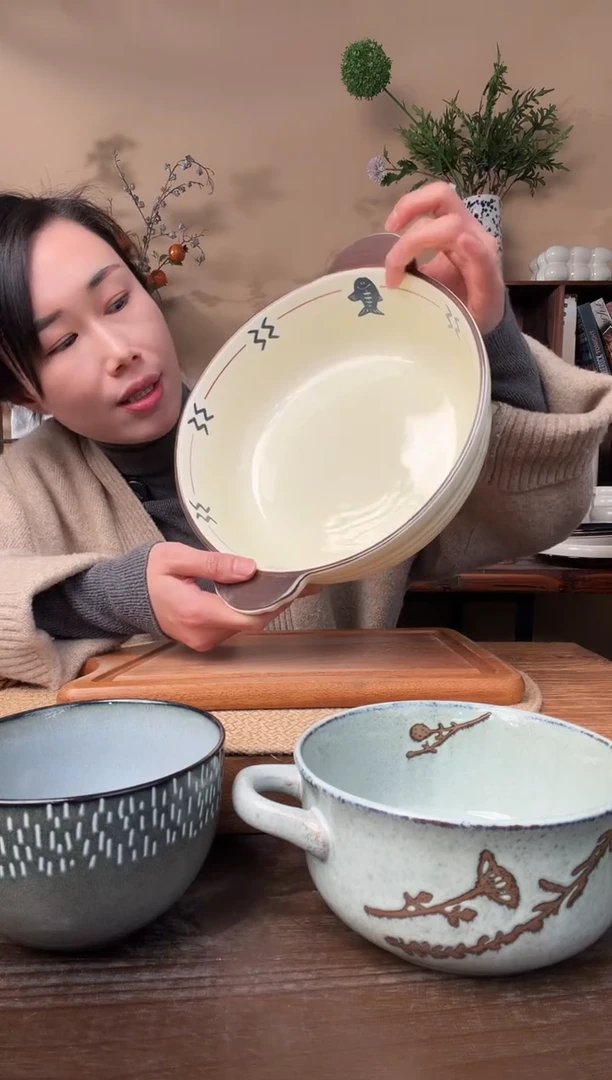 10英寸手绘鱼螺纹双耳大汤碗微瑕