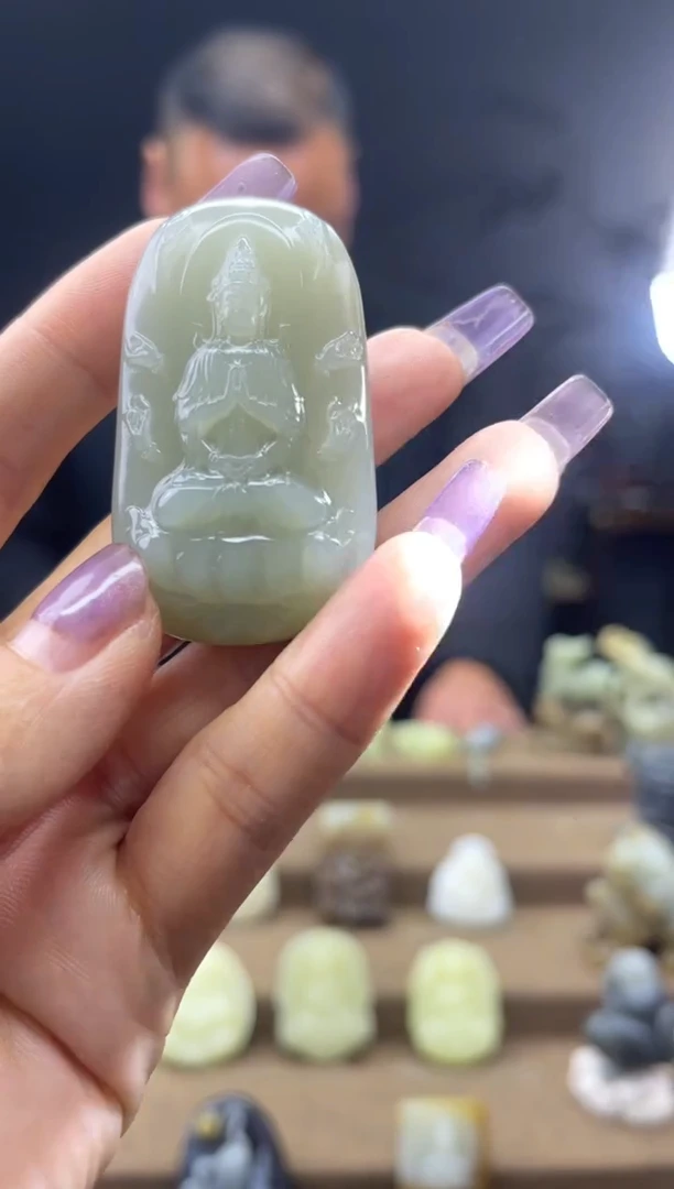 颈饰未镶嵌和田玉1