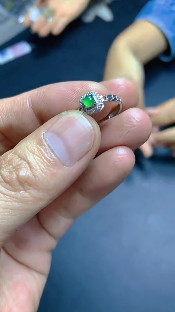 翡翠戒指未镶嵌0934316251多样性发一