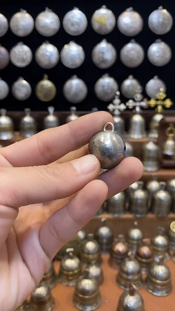 找*香港一元微瑕铃铛