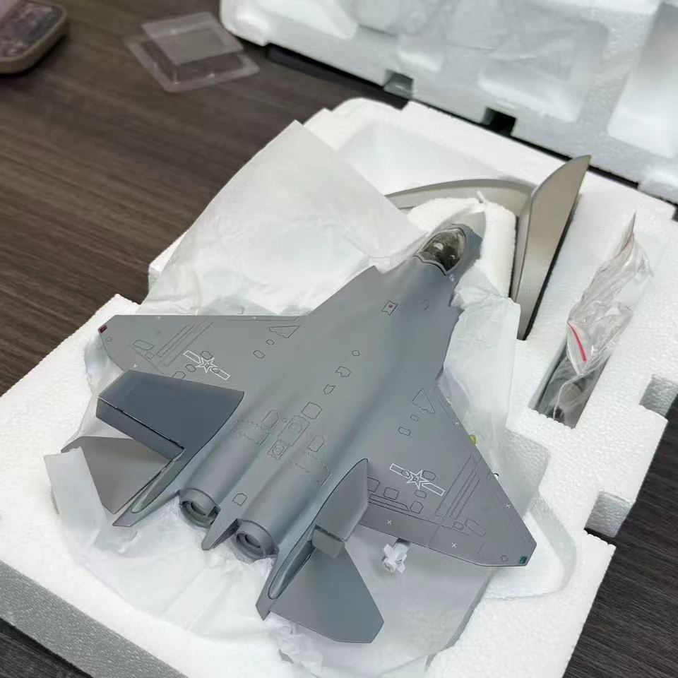 1：72  全新歼35A