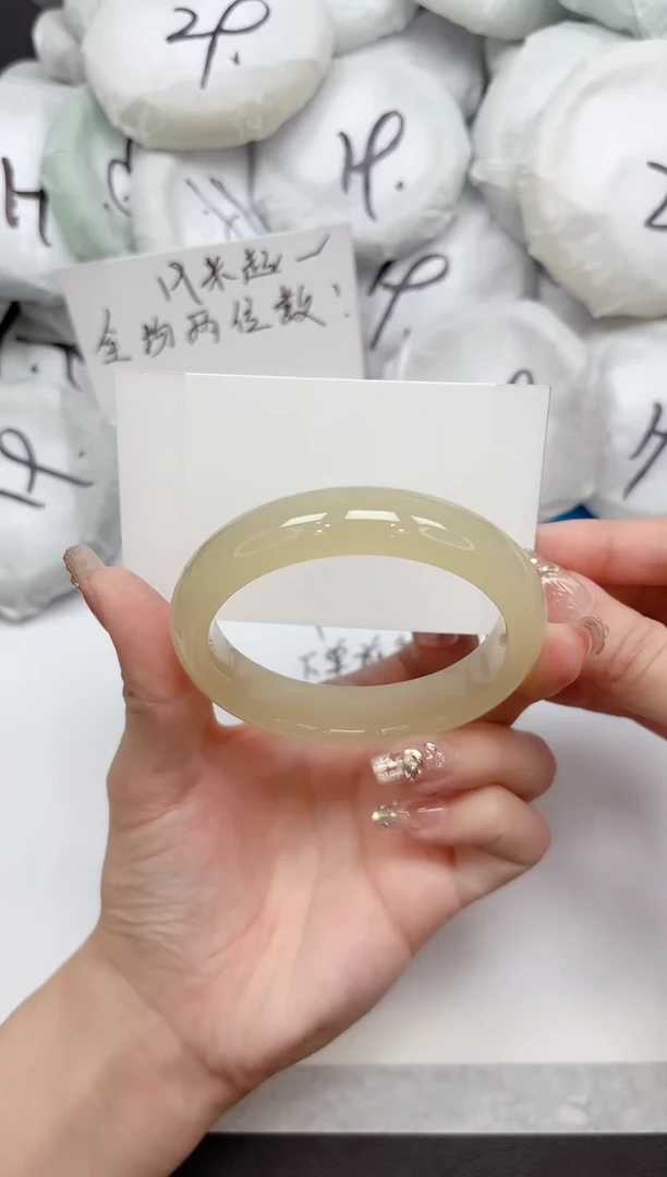 未镶嵌手镯石英质玉12-57.3