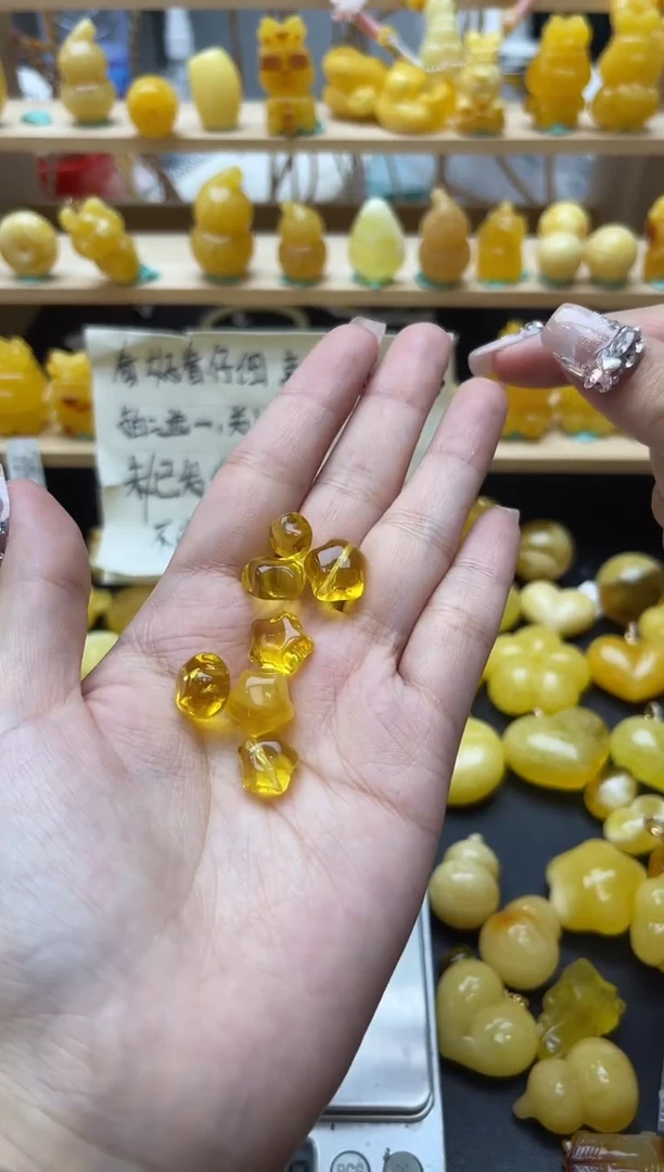 琥珀未镶嵌珠宝奇石137琥珀蜜蜡微瑕多样性随机发其一