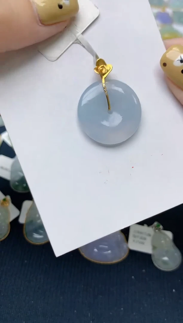 翡翠18K金镶嵌颈饰天然翡翠A货