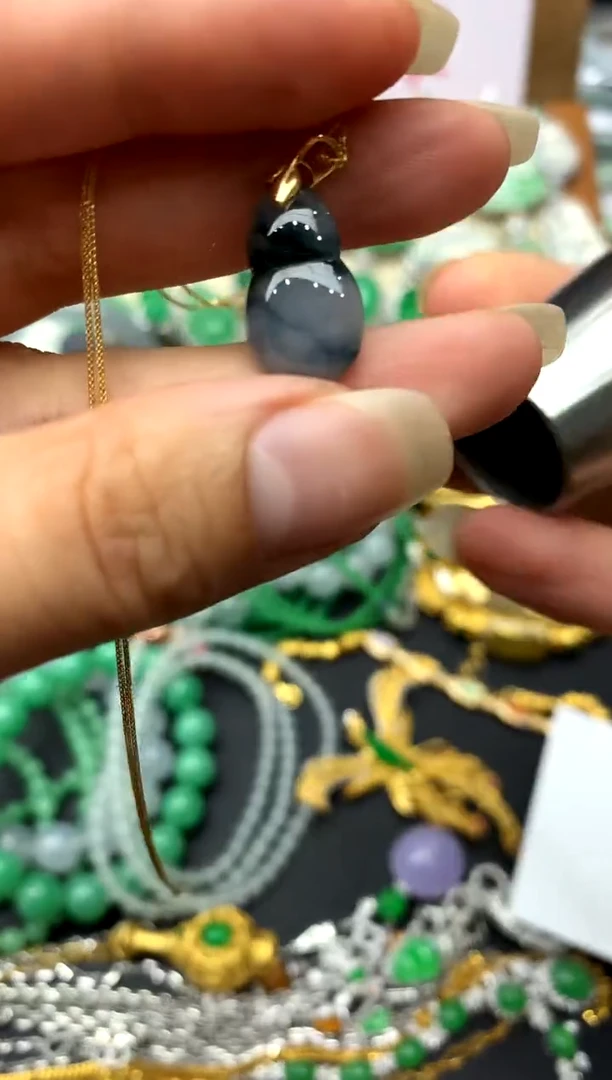 翡翠18K金镶嵌颈饰384-中国好珍宝