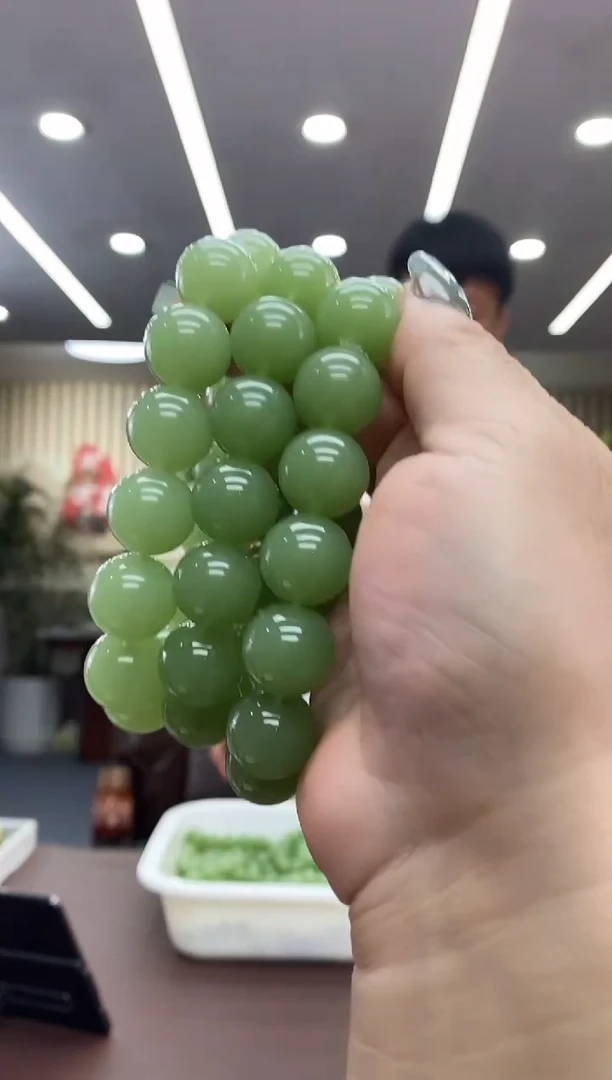 未镶嵌蛇纹石玉手串多样式发货随机发一