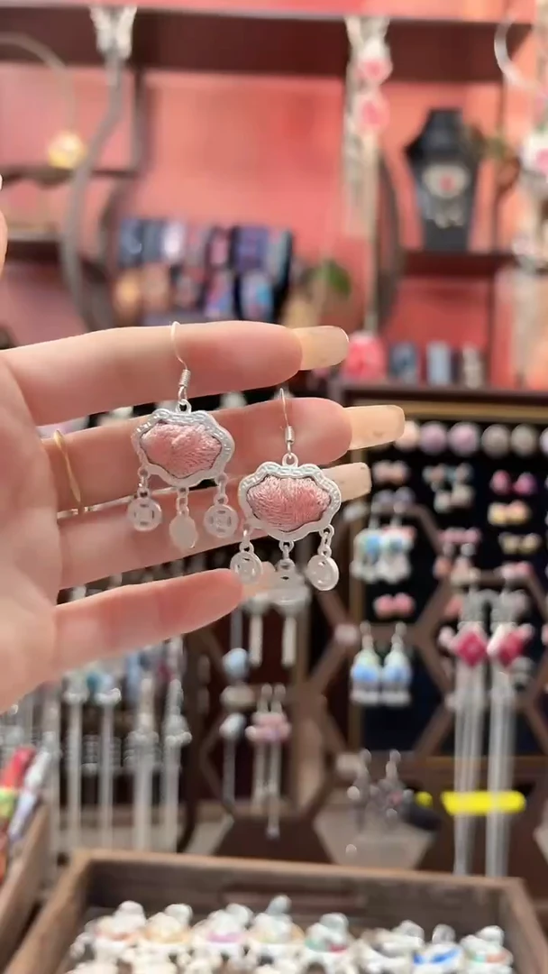 织绣 云织谣民族风精美饰品   215