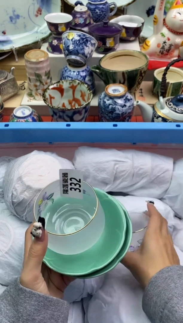 【闪购商品】瓷片隆莲瓷器欢迎大家