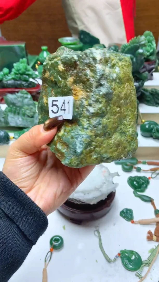 未镶嵌和田玉摆件1