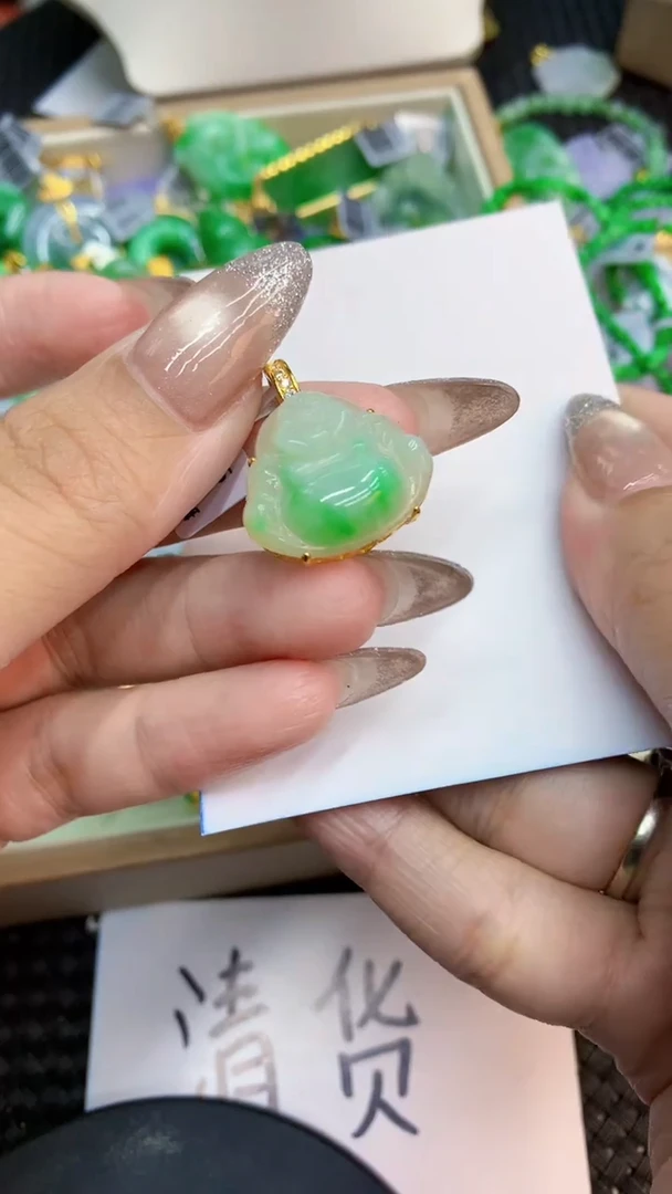 颈饰未镶嵌翡翠1