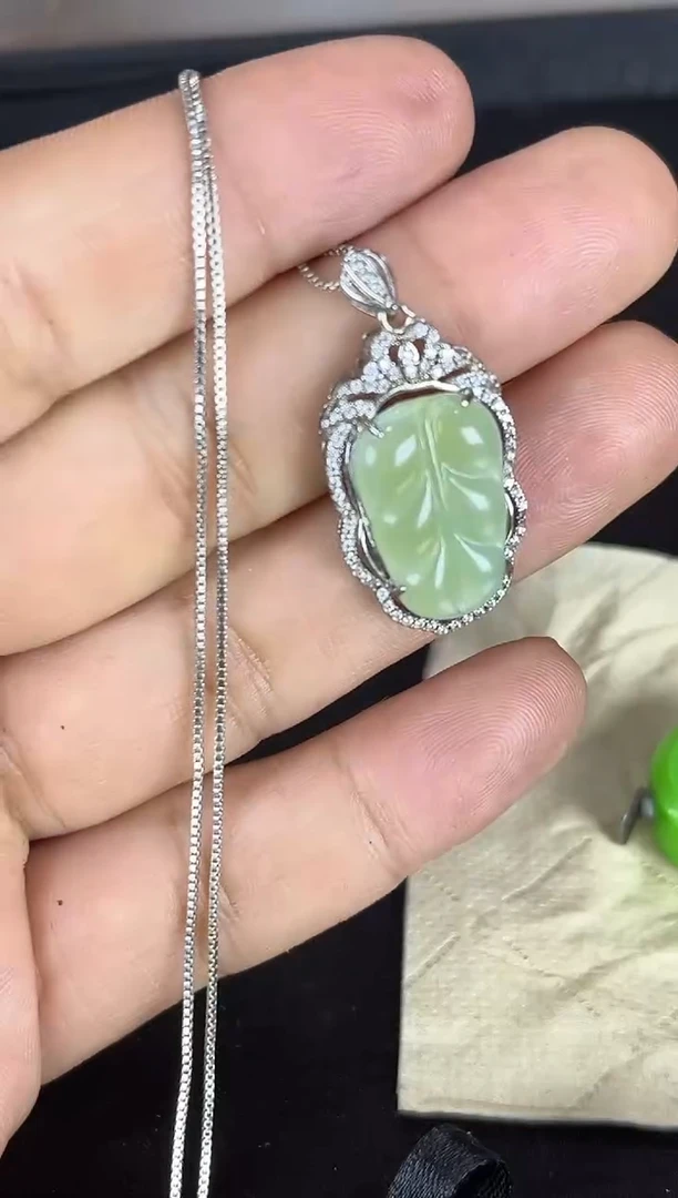 颈饰未镶嵌翡翠缅甸天然A货翡翠