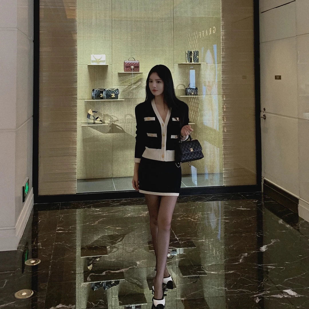 【奶香千金】秋冬小香风撞色经典针织上衣半身裙套装气质轻奢两件套