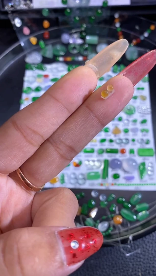 未镶嵌挂件翡翠珠子