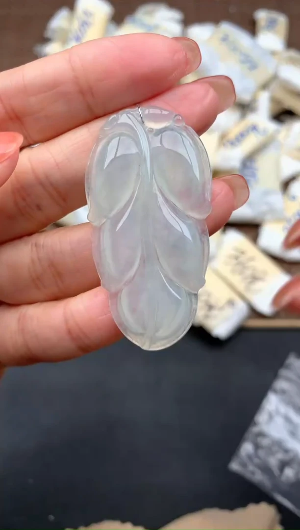 未镶嵌挂件翡翠1