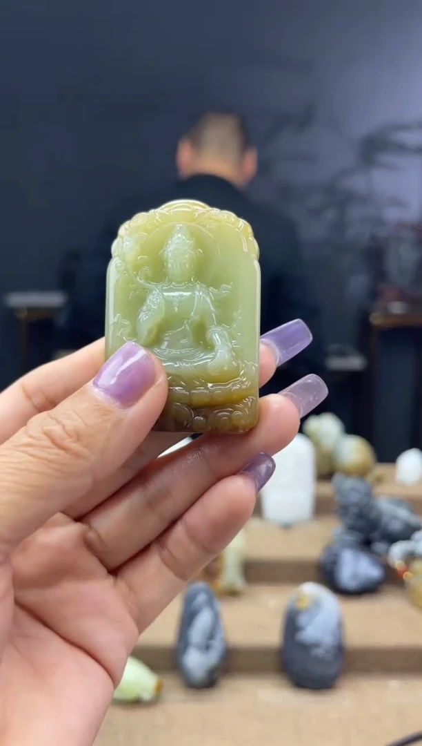 颈饰未镶嵌和田玉1