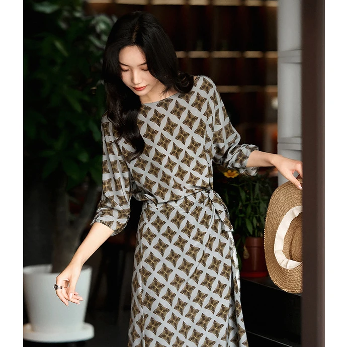 「秘境•菱影」双绉桑蚕丝围裹设计印花连衣裙女SQE884572MG