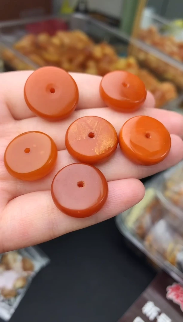 蜜蜡未镶嵌珠宝奇石19