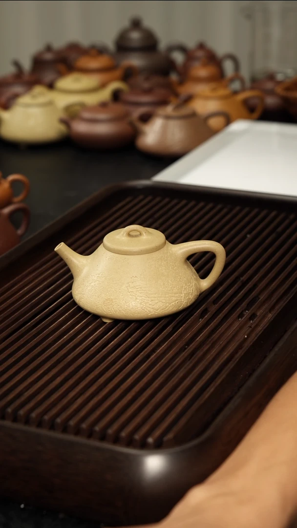 茶壶紫砂格*刻绘观沧海的微瑕本绿子冶