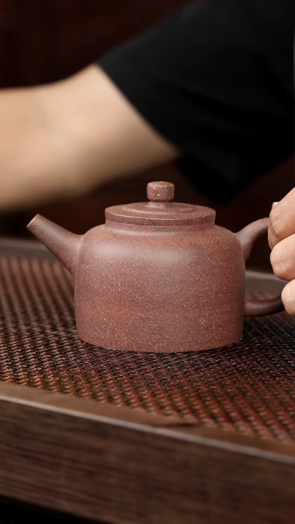 茶壶紫砂岩中泥六拼金钟