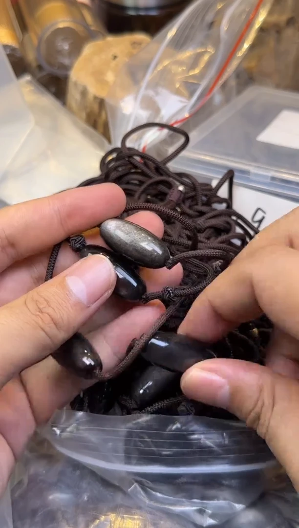 黑曜岩未镶嵌吊坠(赠链)银曜石天珠吊坠一个