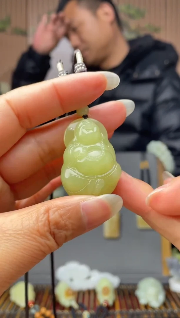 颈饰未镶嵌和田玉拍一发一