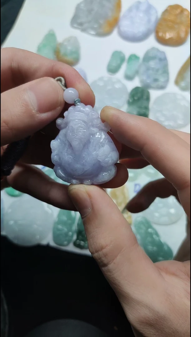 颈饰未镶嵌翡翠白菜