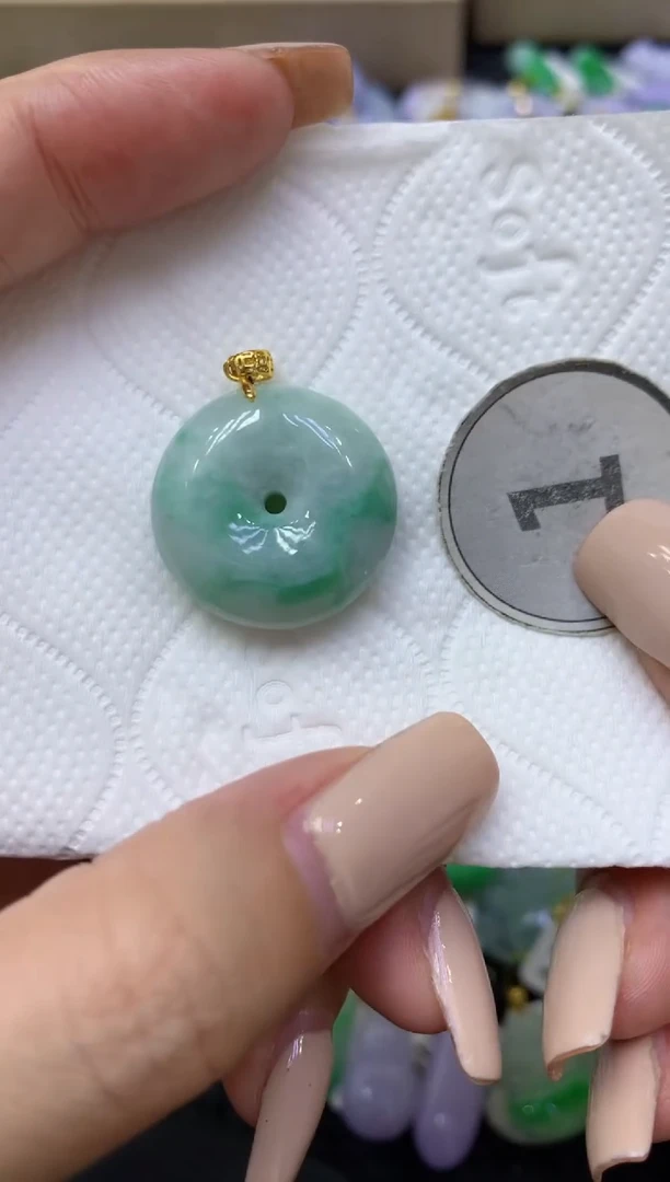 颈饰未镶嵌翡翠天然缅甸翡翠A货