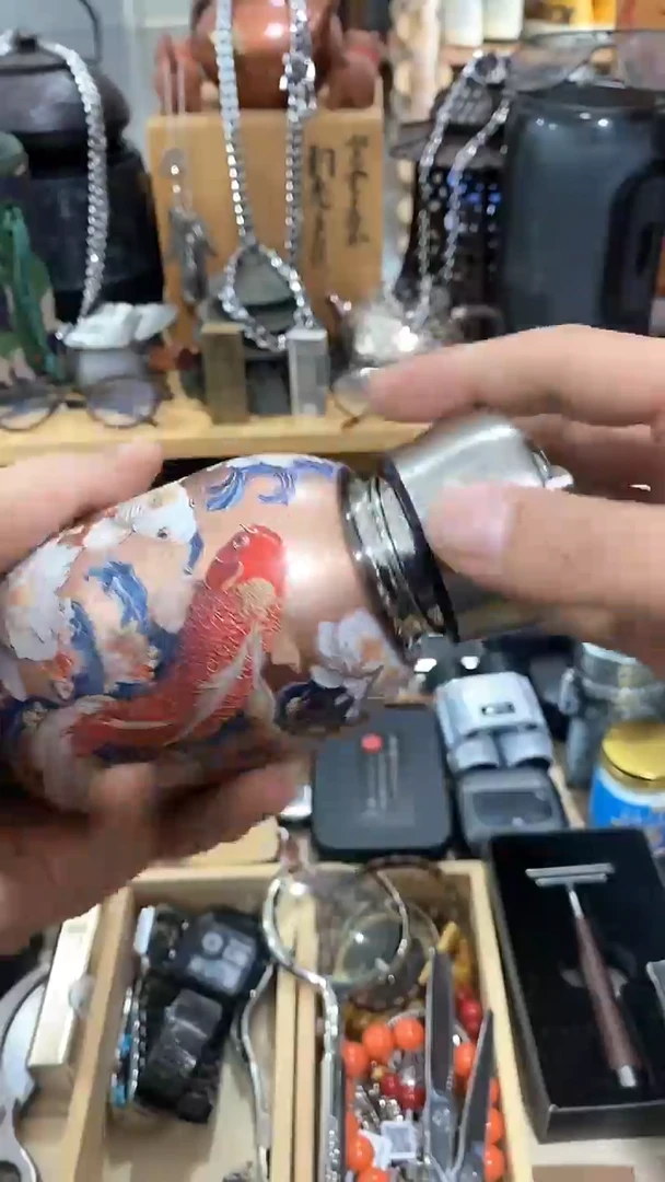 瓷片闪购商品  如图所示